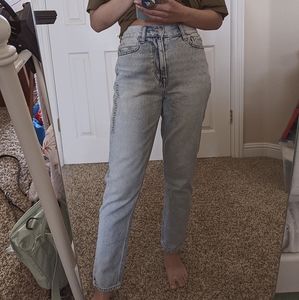 American Eagle Light Wash Mom Jeans - 00S